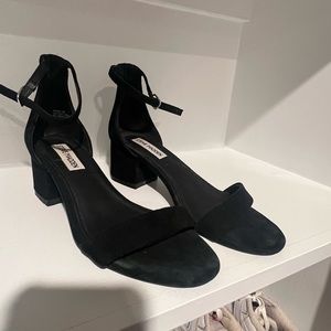 Steve Madden 6 heels black